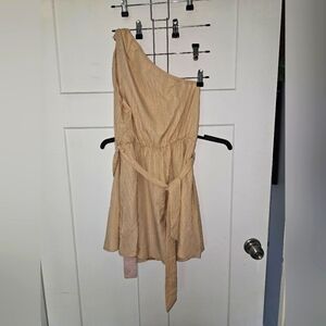 NWT Emery Rose One-Shoulder Tan Romper Belted XL – Summer Casual Chic